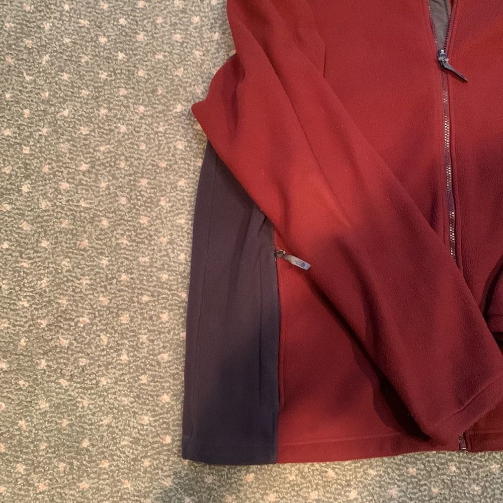 North Face Fleece Jacket - Picture 3 of 5